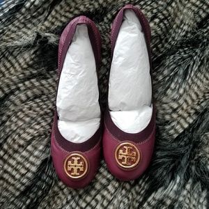 WILD PLUM Tory Burch Caroline Ballet